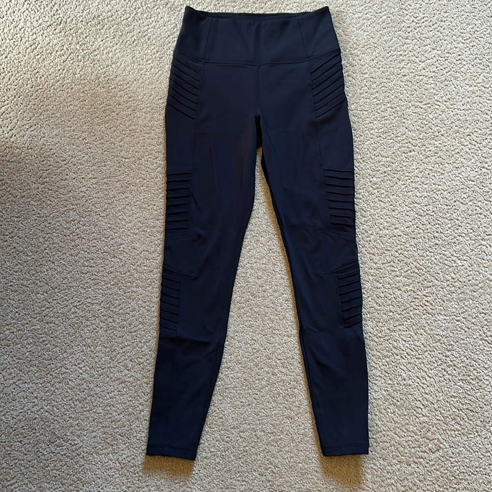 Athleta Delancy Moto Tight sz S